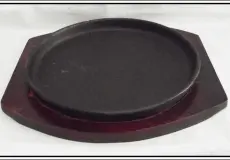 Hot Plate & Pot Iron Steak Plate 28cm Bulat 1 ~item/2024/1/16/ste_721040_50_iron_steak_plate_24cm_bulat_r121000_q26p