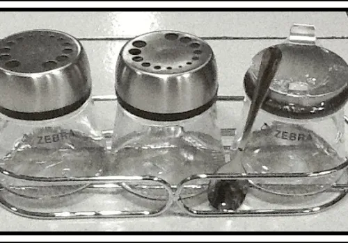 Condiment 3 pcs Glass seasoning W Rack set 1 ~item/2024/1/17/zeb_110270_12_3pcs_glass_seasoning_w_rack_set_r115000_q288s