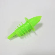 Juice pourer plastic light green